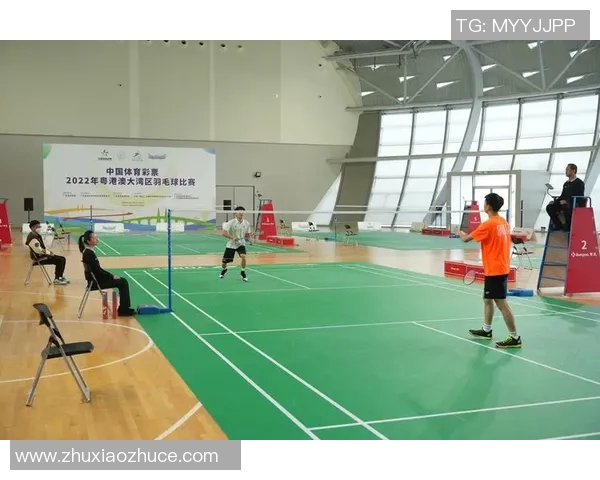 体育实时数据探秘羽毛球女神黄芳的成功秘诀与奋斗历程